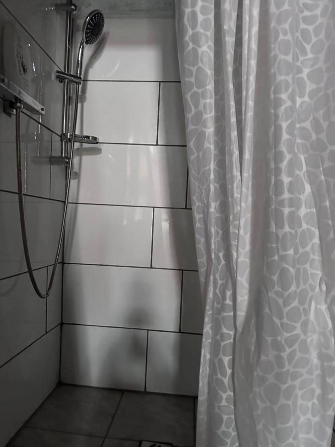 Gîte pour 13 personnes, avec terrasse à Brakel - 3