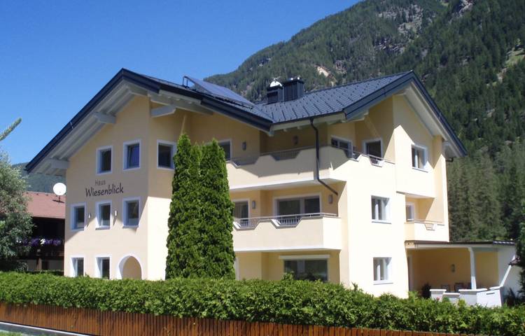 B&B für 2 Personen, mit Balkon und Terrasse sowie Garten in Längenfeld