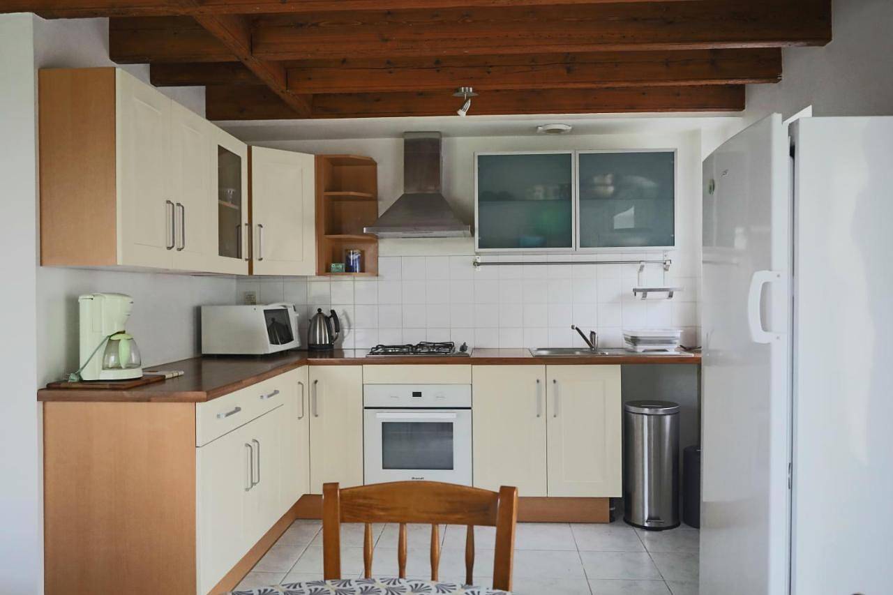 Appartement entier, One-Bedroom House in Carquefou, Région de Nantes