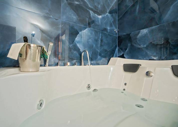 Maison d’hôte pour 8 personnes, avec Balcon et Jacuzzi à Santa Maria di Castellabate - 2