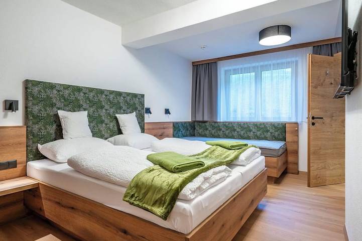 Geheel appartement, Leuk appartement voor 5 personen met Wifi, Tv en balkon in Zell am Ziller, Zillertaler Alpen