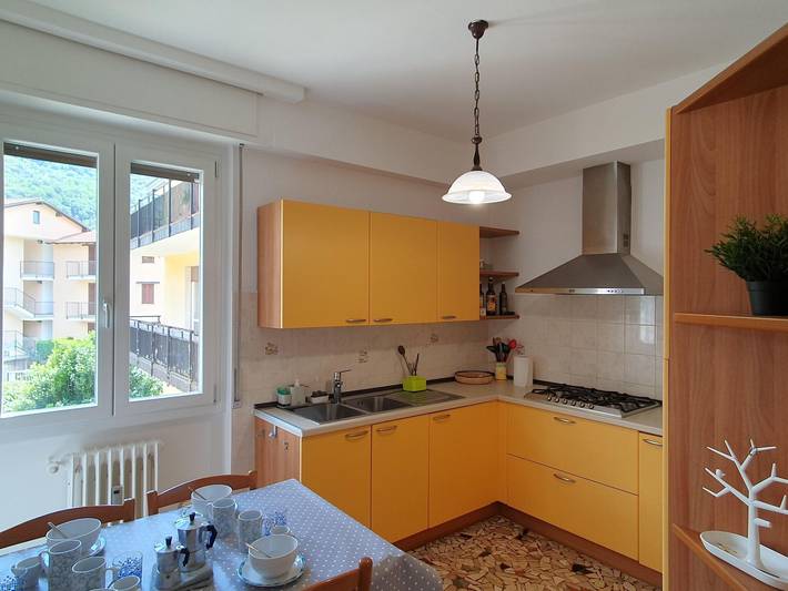 Ferienwohnung für 4 Personen, mit Balkon und Ausblick in Maccagno con Pino e Veddasca - 3