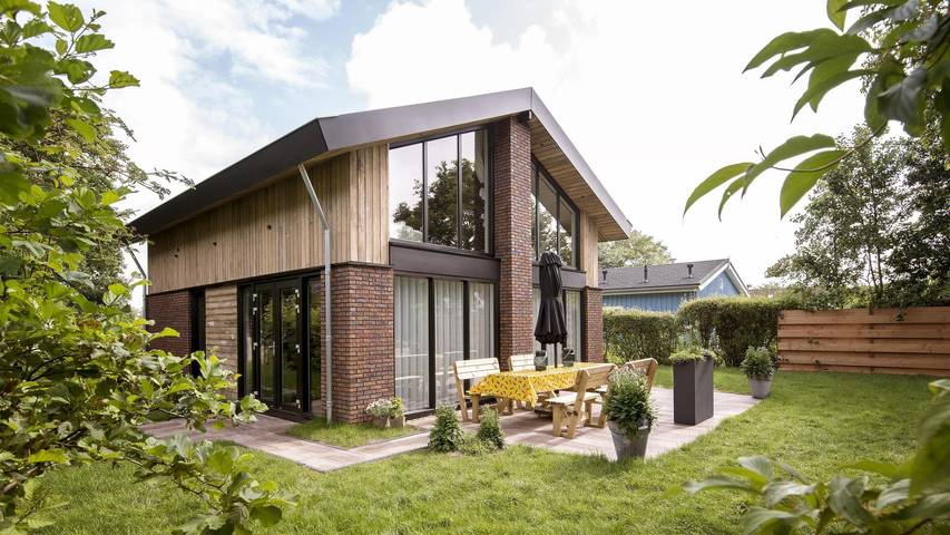 Ferienhaus für 10 Personen, mit Terrasse und Garten in Julianadorp - 2