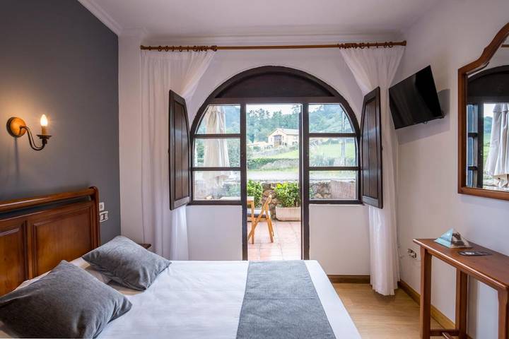Apartamento para 2 personas, con Terraza además de Jardín y Vistas en Oreña