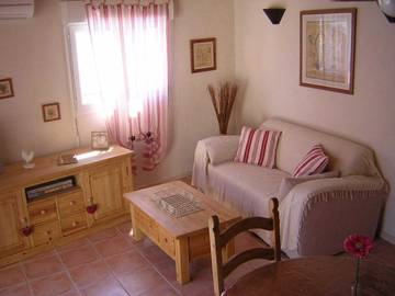 Gîte pour 4 Personnes dans Albières, Région de Limoux, Photo 3