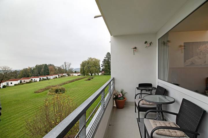 Ferienwohnung für 4 Personen, mit Balkon und Seeblick sowie Garten am Bodensee - 2