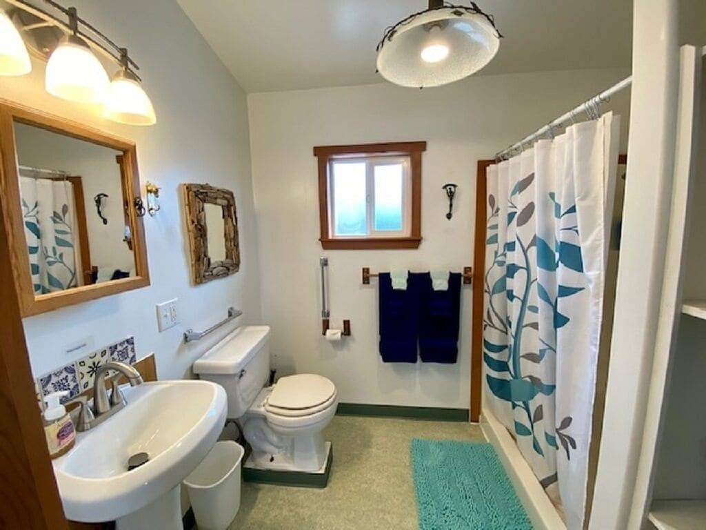 The Garden Shed - A Homer Seaside Cottage in Homer, Kenai Peninsula