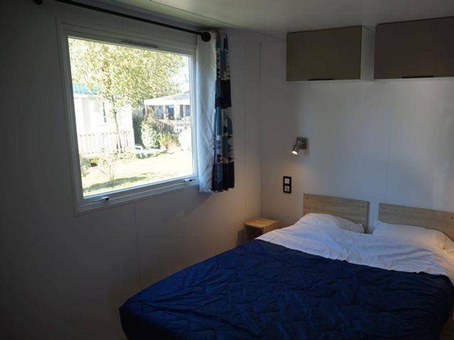 Camping Le Domaine de Beaulieu - Mobilhome 6 personnes - C- Mobil-home Caraïbes - 2 chambres in Givrand, Vallée de la Loire