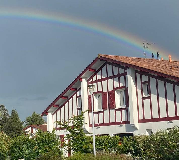 Location de vacances pour 4 personnes, avec vue et jardin à Briscous - 2