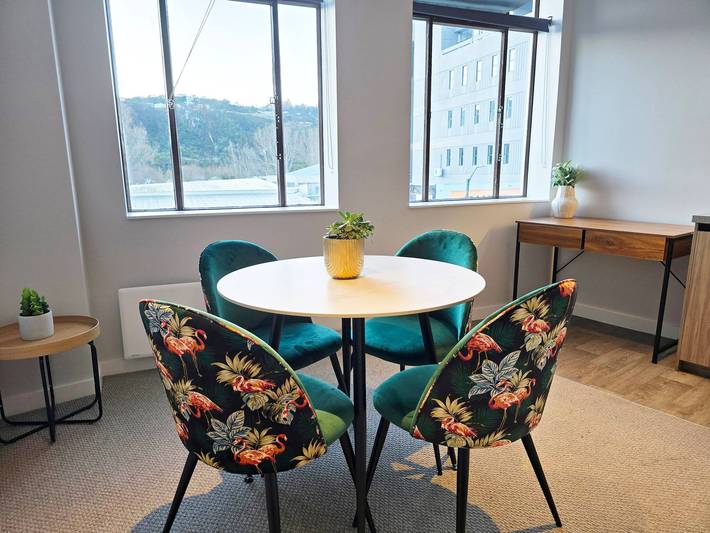 Ganze Wohnung, Modernes 2-Zimmer-Apartment im Herzen von Lower Hutt in Lower Hutt City, Wellington