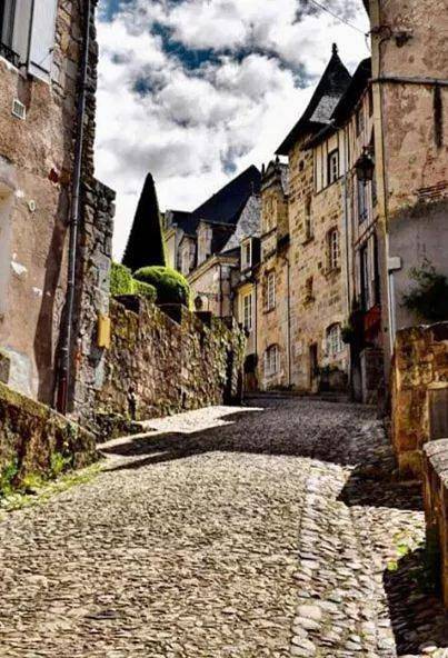 Four-Bedroom House in Terrasson-Lavilledieu, Périgord Noir
