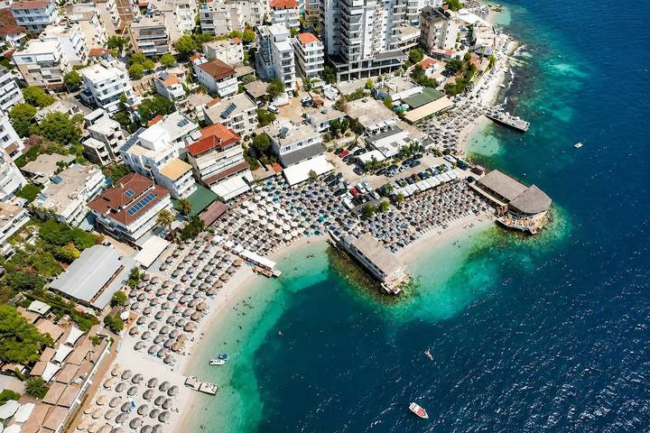 Ganze Wohnung, Villa Foiniki Hariklia - Near Blue Eye & Saranda in Finiq, Vlorë