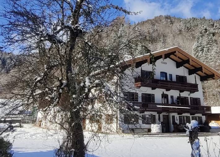 Bauernhaus für 4 Personen, mit Balkon und Terrasse sowie Garten in Ruhpolding