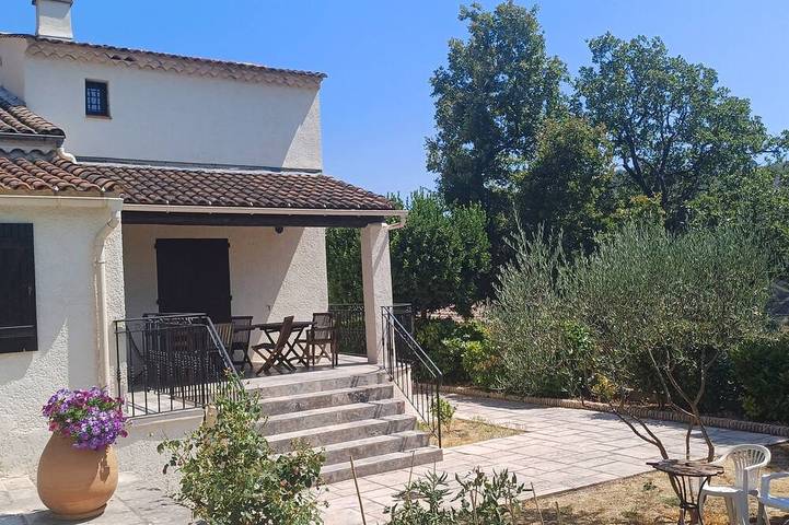 Maison de vacances pour 8 personnes, avec piscine à Peypin