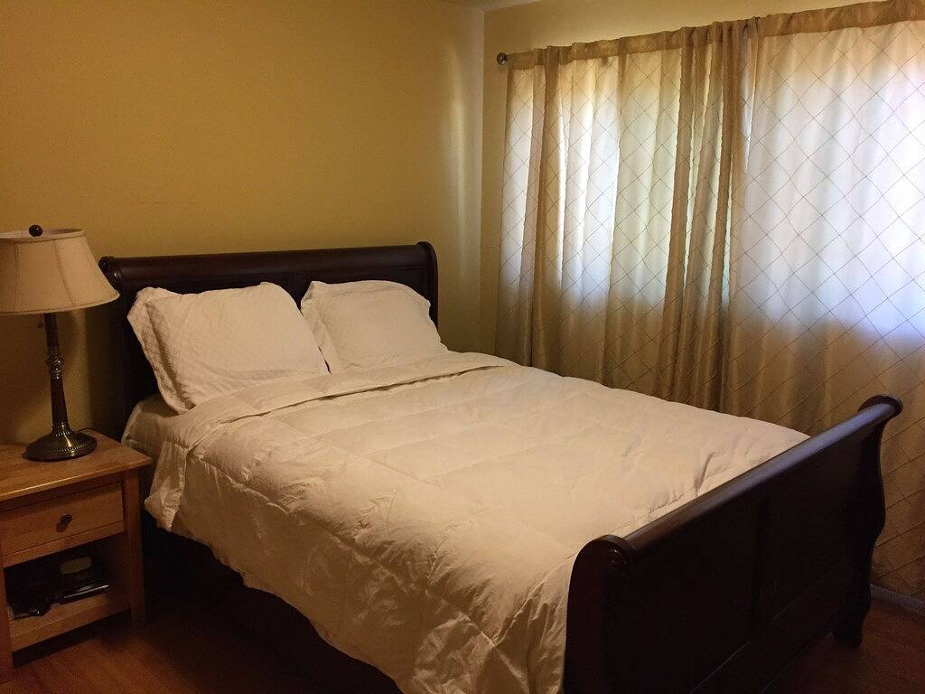 Ein geräumiges Haus mit einer großartigen Aussicht auf die Bucht von San Francisco in El Cerrito, Contra Costa County