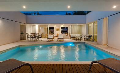 Villa for 10 People in Nerežišća, Split-Dalmatia, Photo 2
