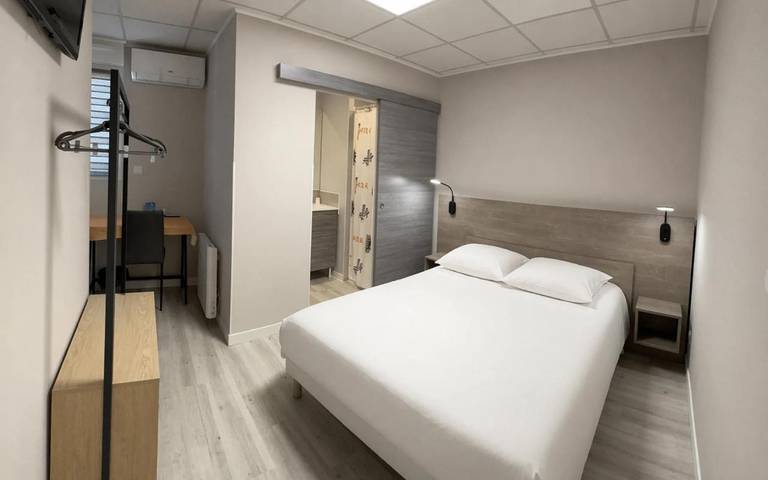 Hôtel pour 2 personnes à Savigny-en-Véron - 4