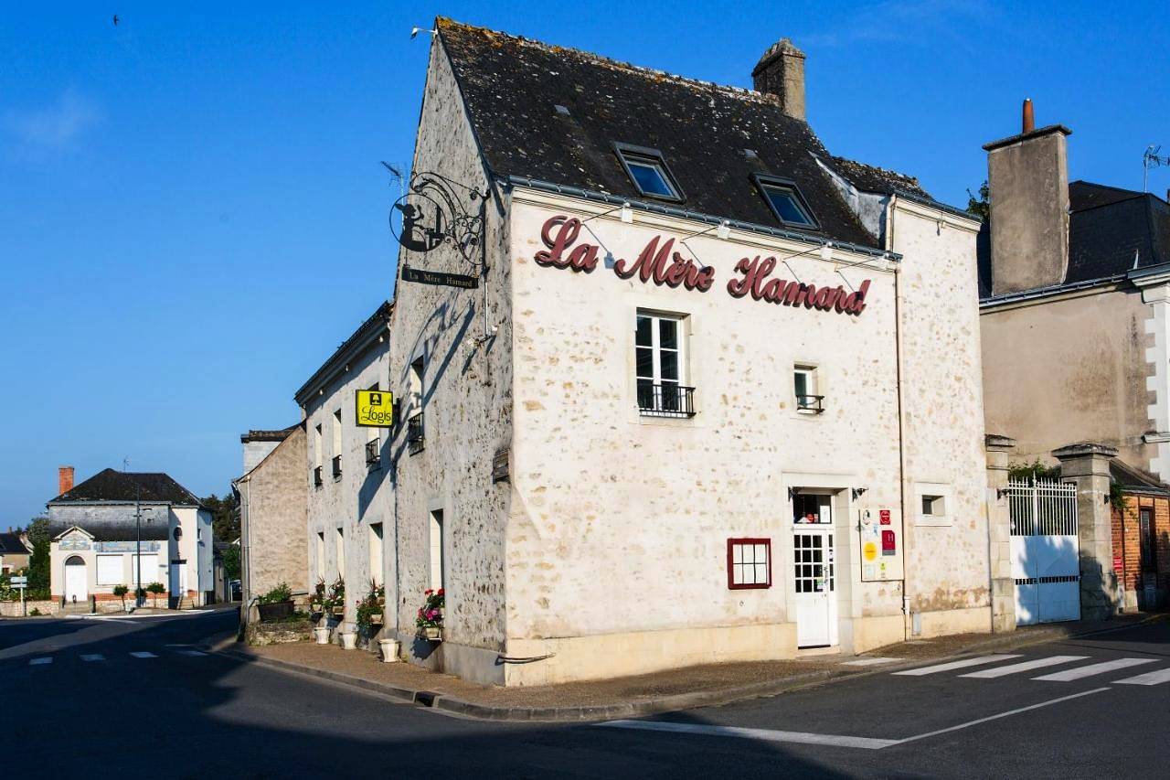 Logis Hôtels Restaurant La Mère Hamard in Semblançay, Région de Tours