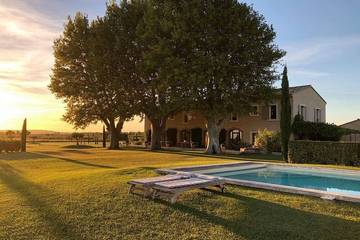 Agriturismo pour 2 personnes, avec jardin et piscine à Cairanne