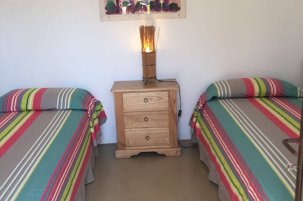 Casa Fico, surrounded by greenery a few kilometers from the sea and with a dream pool! in Marittima, Diso