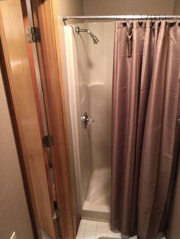 Log Cabin for 8 Guests in Table Rock Lake, Taney County, Picture 3