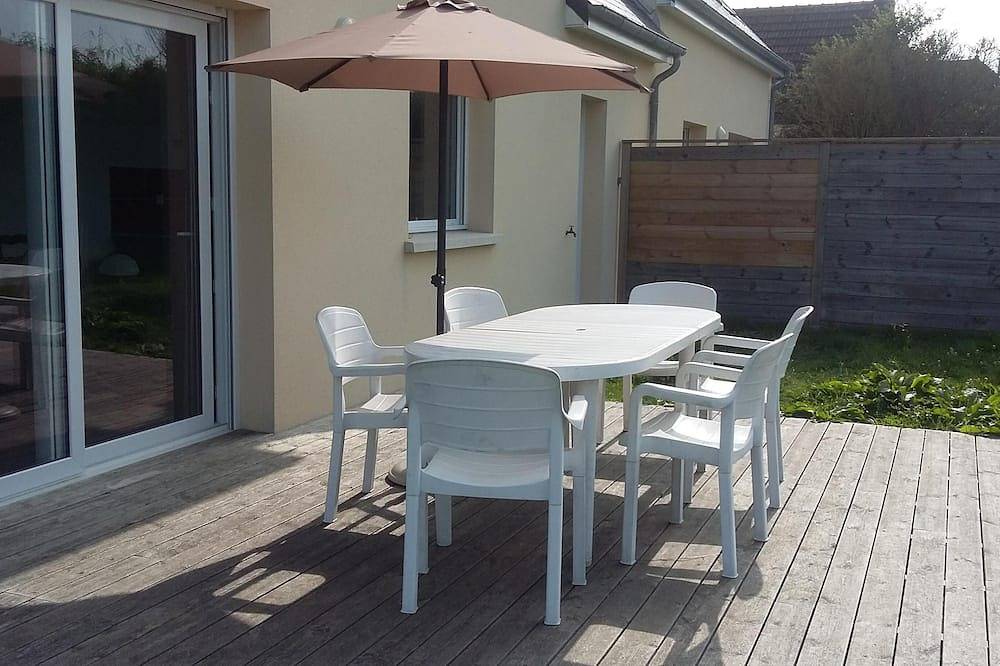 Belle maison avec terrasse et jardin à 100m de la plage in Saint-Marcouf, Région de Cherbourg