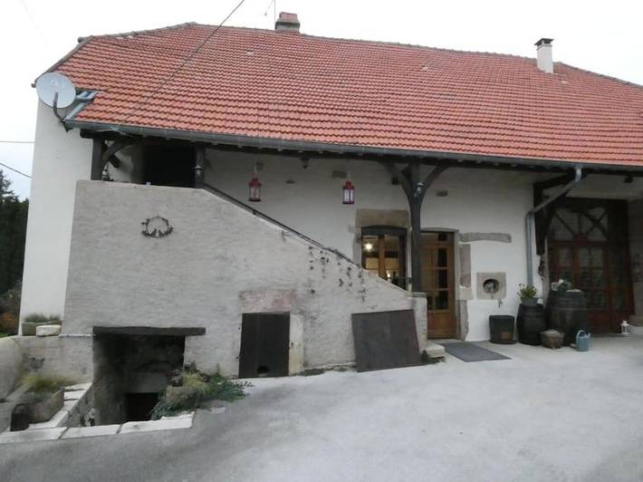 Gîte pour 6 personnes, avec jardin à Chevigny