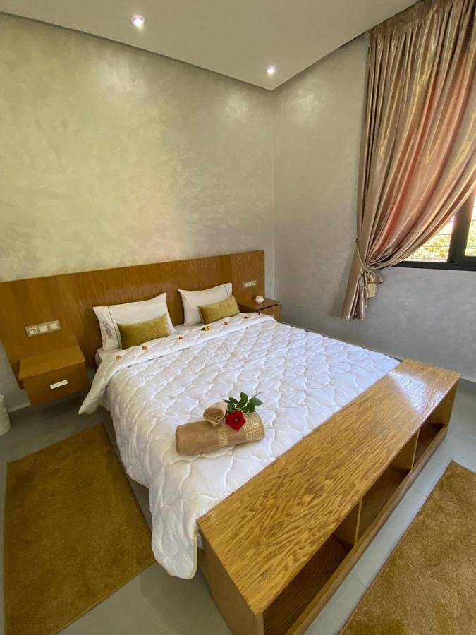 Villa pour 9 personnes, avec piscine ainsi que jacuzzi et jardin