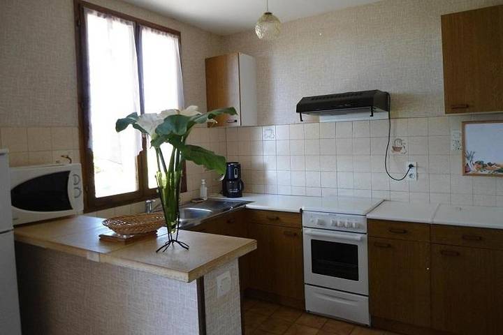 Location de vacances pour 4 personnes, avec Terrasse et Jardin à Paulin