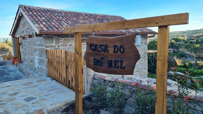 Location de vacances pour 7 personnes, avec vue ainsi que piscine et jardin, animaux acceptés dans Vila Pouca de Aguiar - 3