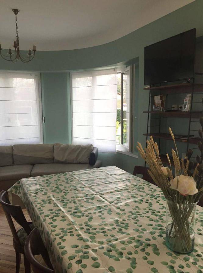 Gîte pour 2 personnes, avec jardin ainsi que piscine et terrasse à Labouheyre - 2