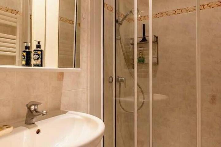 Location de vacances pour 6 personnes, avec balcon et jardin à Chindrieux - 3