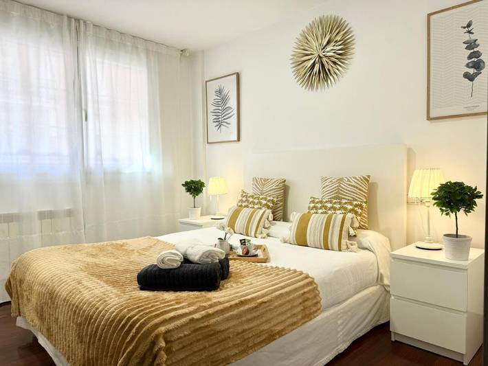 Apartamento para 4 personas, con jardín y vistas además de piscina y piscina para niños, Familias con niños en Castro Urdiales