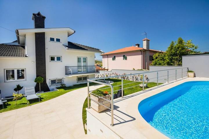 Maison d’hôte pour 6 personnes, avec jardin ainsi que terrasse et piscine à Lamego - 3