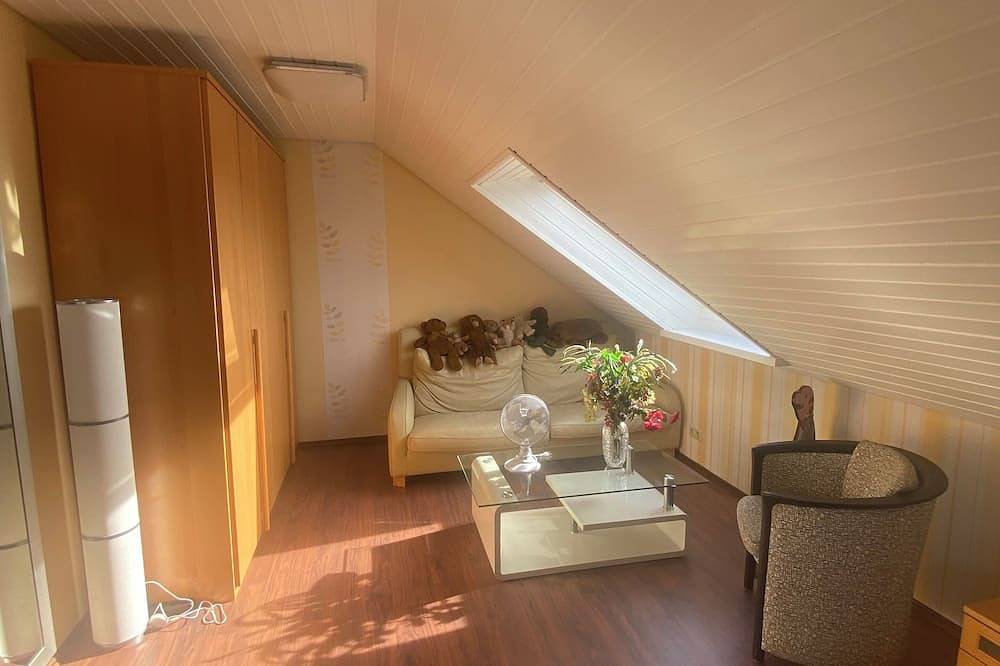 Ganze Wohnung, Gemütliche und großzügige Ferienwohnung am Ries in Bopfingen, Erlebnisregion Ostalb region