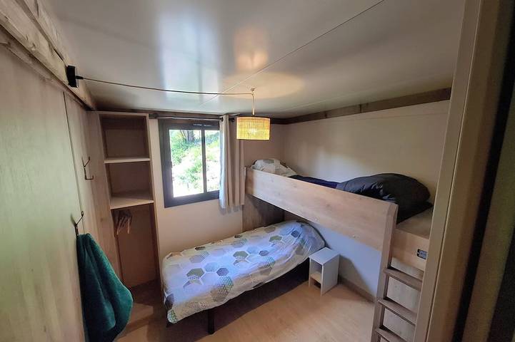 Gîte pour 4 personnes, avec terrasse et piscine à Simiane-Collongue - 3