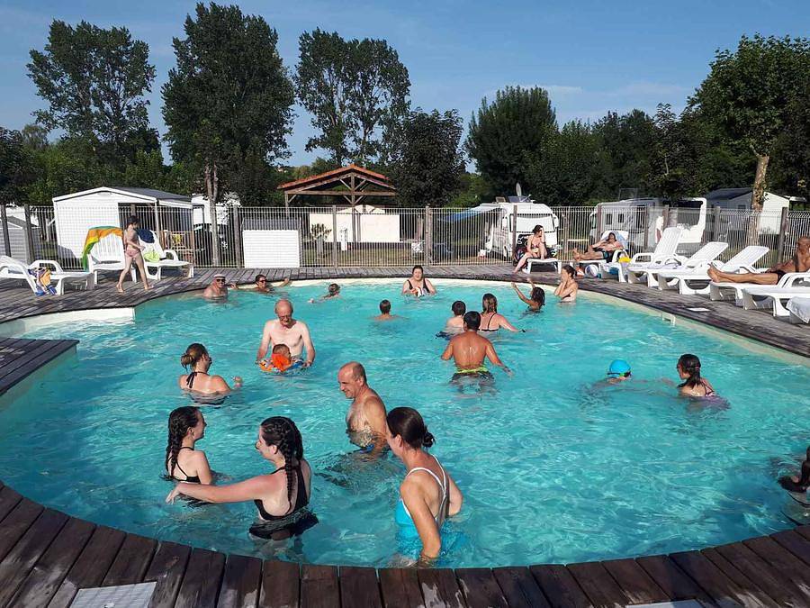 Camping Val de Boutonne - Mobile home 4 persons - Ibiza 27,5m² + semi-covered terrace (2012 model) in Saint-Jean-d'Angély, Saint-Jean-d'Angély region