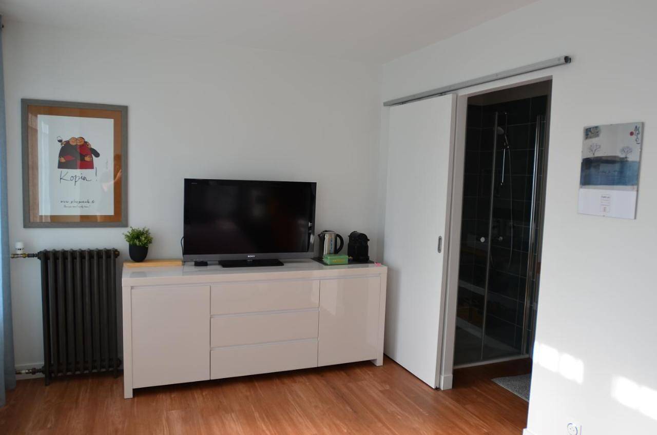 Appartement entier, One-Bedroom Apartment in Tilly-sur-Seulles, Région de Caen