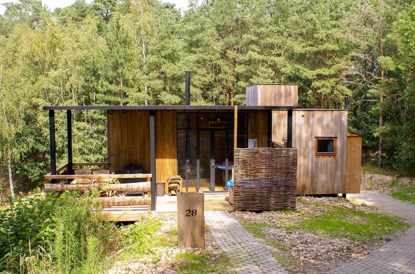 Recreatiedomein Warredal — Watercabin met hottub in Maaseik, Hoge Kempen