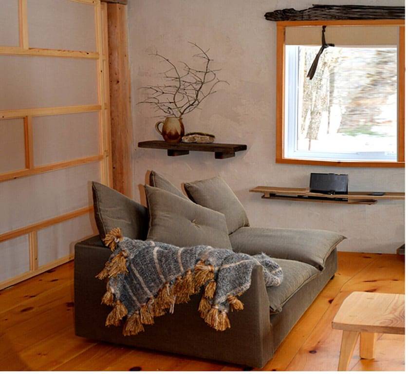 Chalet Sean, peaceful retreat on beautiful mountain brook and walk to river.. in Quebec