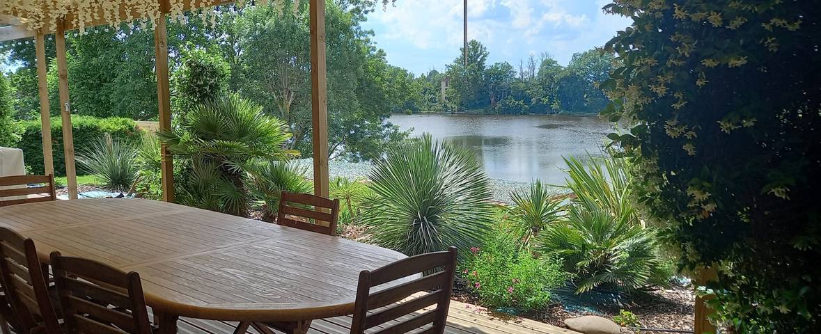Gîte pour 10 personnes, avec terrasse ainsi que jardin et jacuzzi - 1