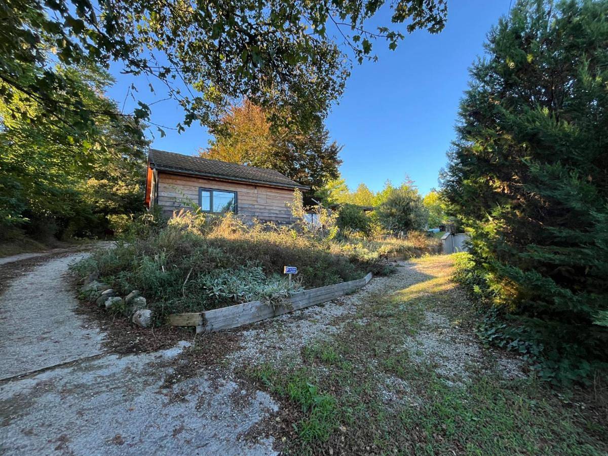 Le Chalet des Iris in Saint-Maurice-de-Gourdans, Ain