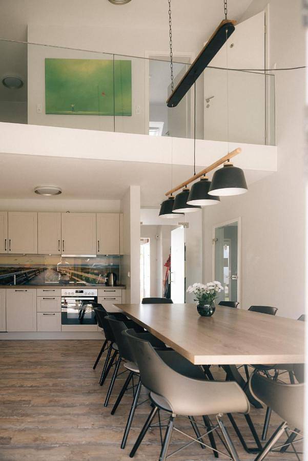 Ferienwohnung mit Meerblick für 12 Personen, mit Balkon und Terrasse sowie Garten und Seeblick