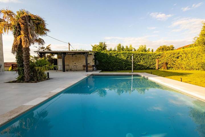 Location de vacances pour 10 personnes, avec jardin et piscine à Moncrabeau - 3