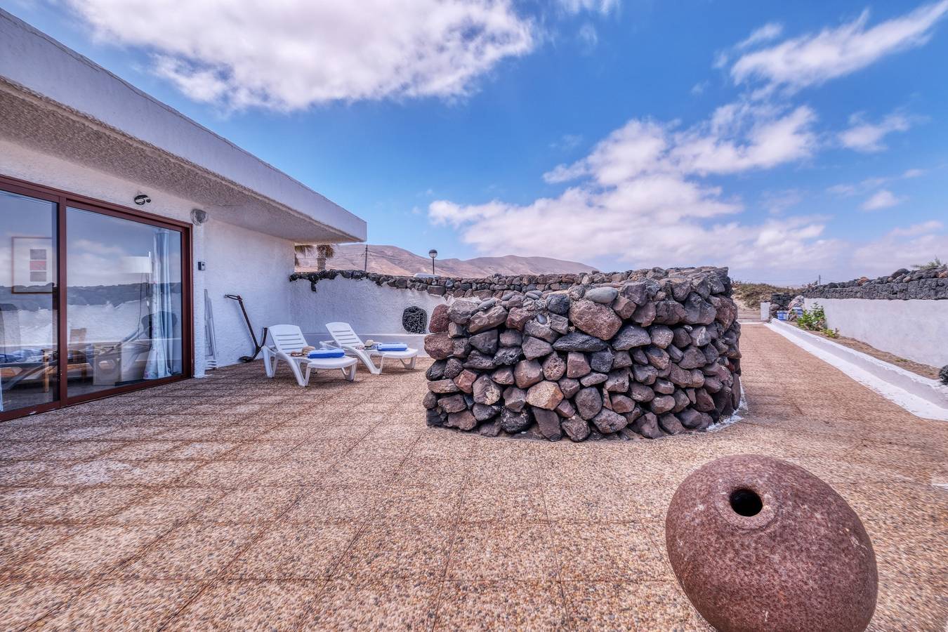 Bungalow Famara 6 - First line of the Sea in Playa Famara, Teguise