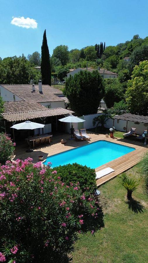 Maison d’hôte pour 2 personnes, avec terrasse et jardin ainsi que piscine et vue à Salernes - 2