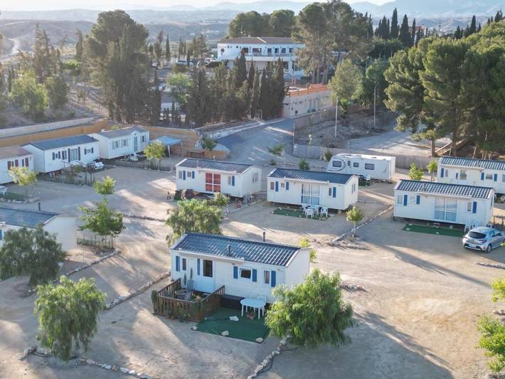 Bungalow für 6 Personen, mit Ausblick und Garten sowie Pool, mit Haustier in Andalusien