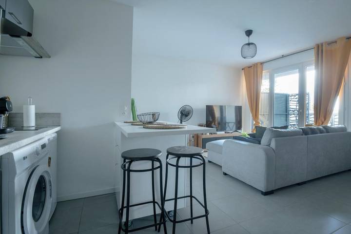 Gîte pour 4 personnes, avec balcon à Cenon - 3