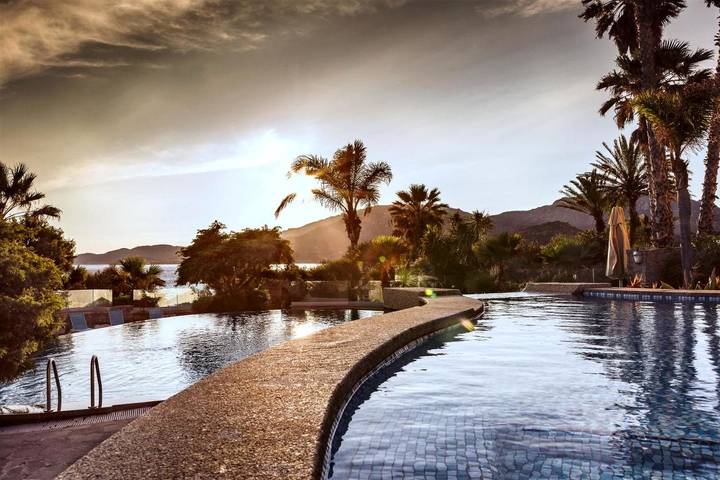 Hôtel pour 3 personnes, avec jardin et piscine