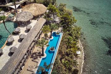Hôtel pour 2 personnes, avec jardin ainsi que piscine et vue dans Laganas
